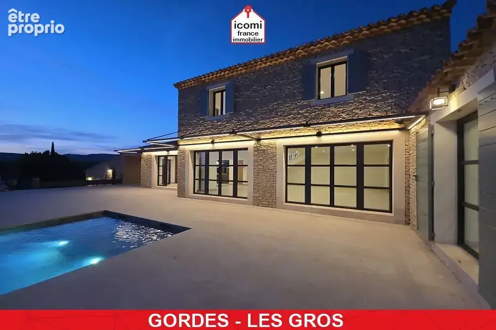 Maison à GORDES