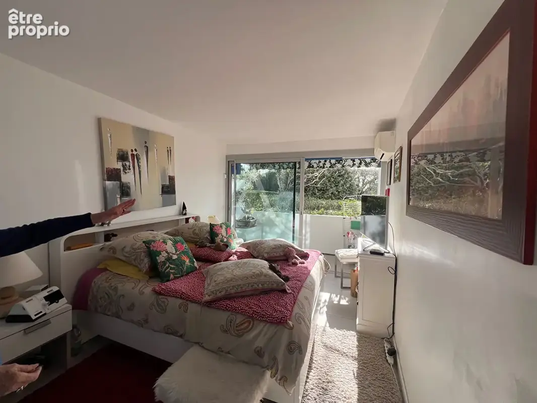 Appartement 3 pièces de standing au coeur d'une résidence confidentielle avec piscine - photo 9