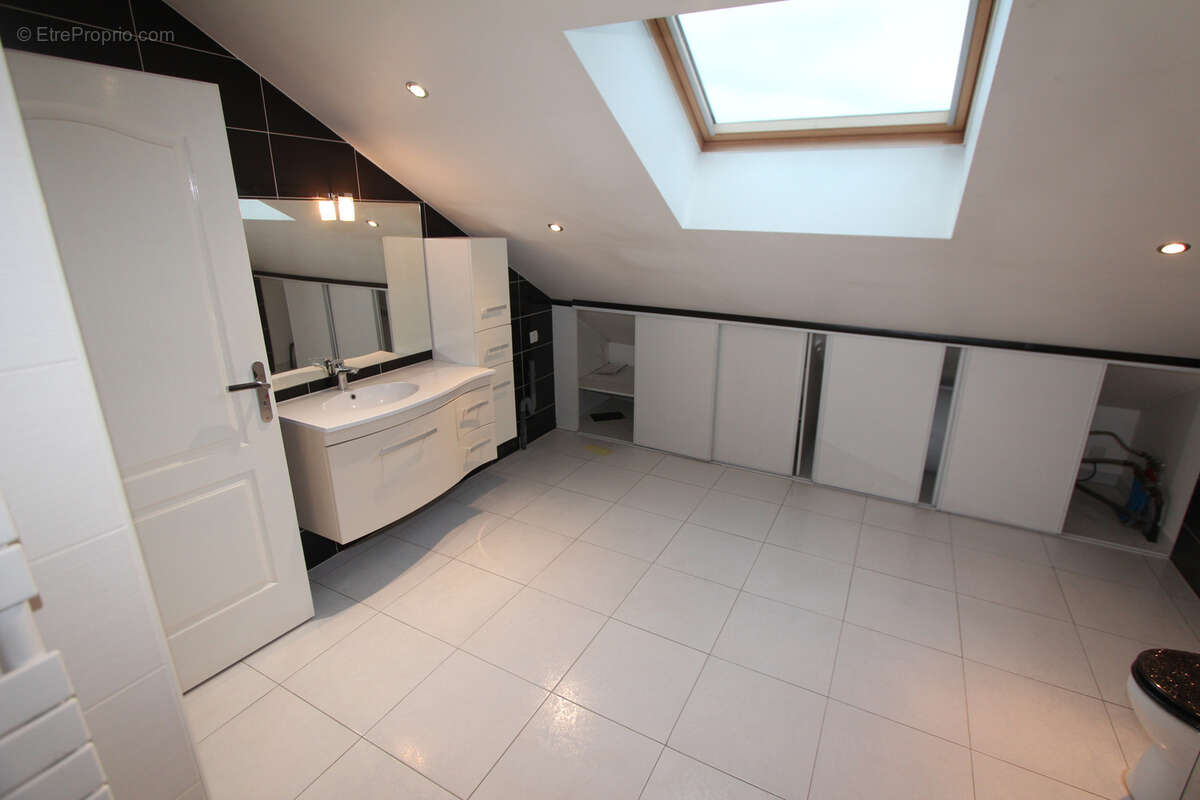 Appartement à BATILLY