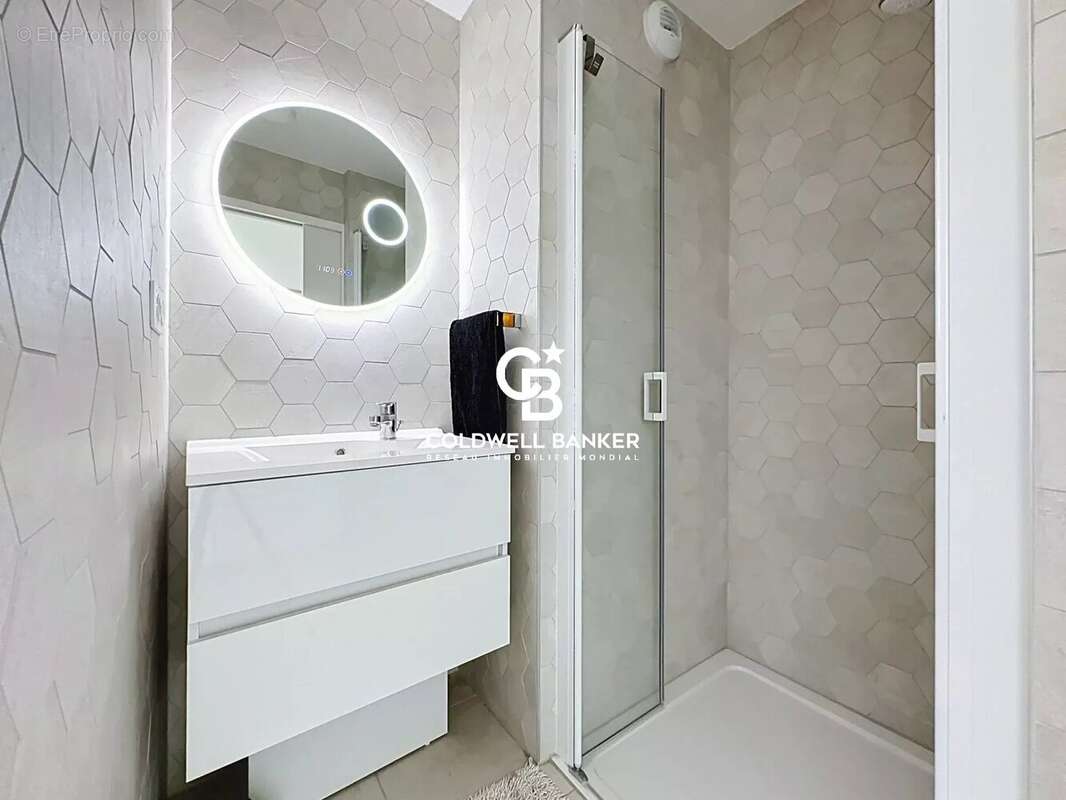 Appartement vue sur l'Océan : Ascenseur -  2 chambres 2 salles d'eau 2 stationnements - photo 13