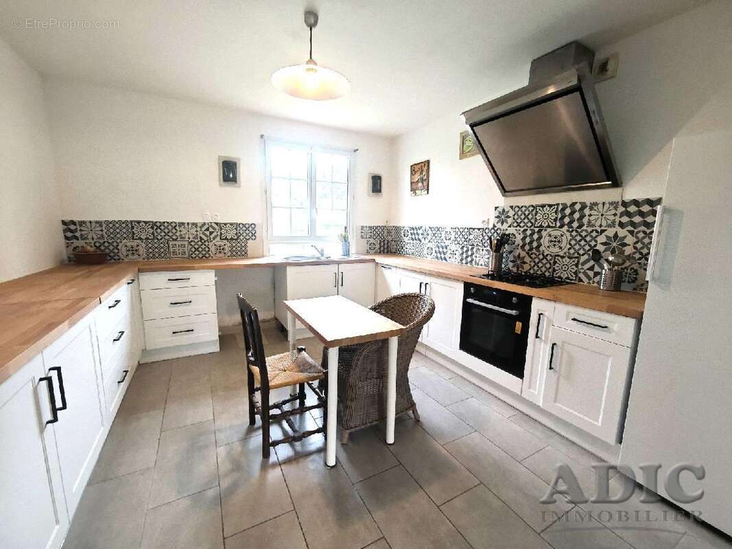 Maison à ERMENONVILLE