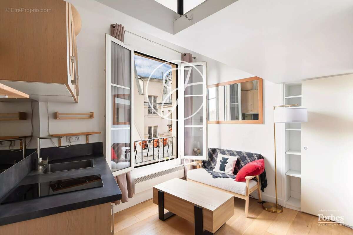Appartement à PARIS-18E