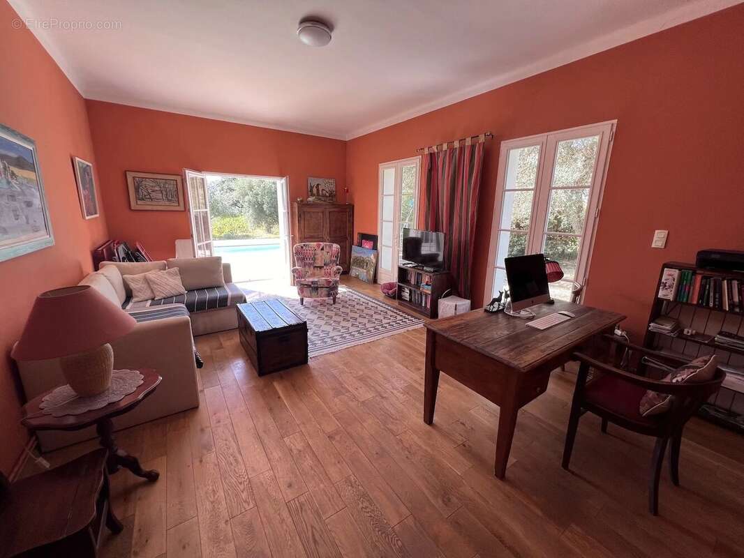 Maison à LE CASTELLET