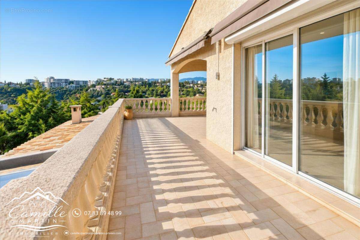 Villa  9 pièce(s) 251.33 m2 - photo 3