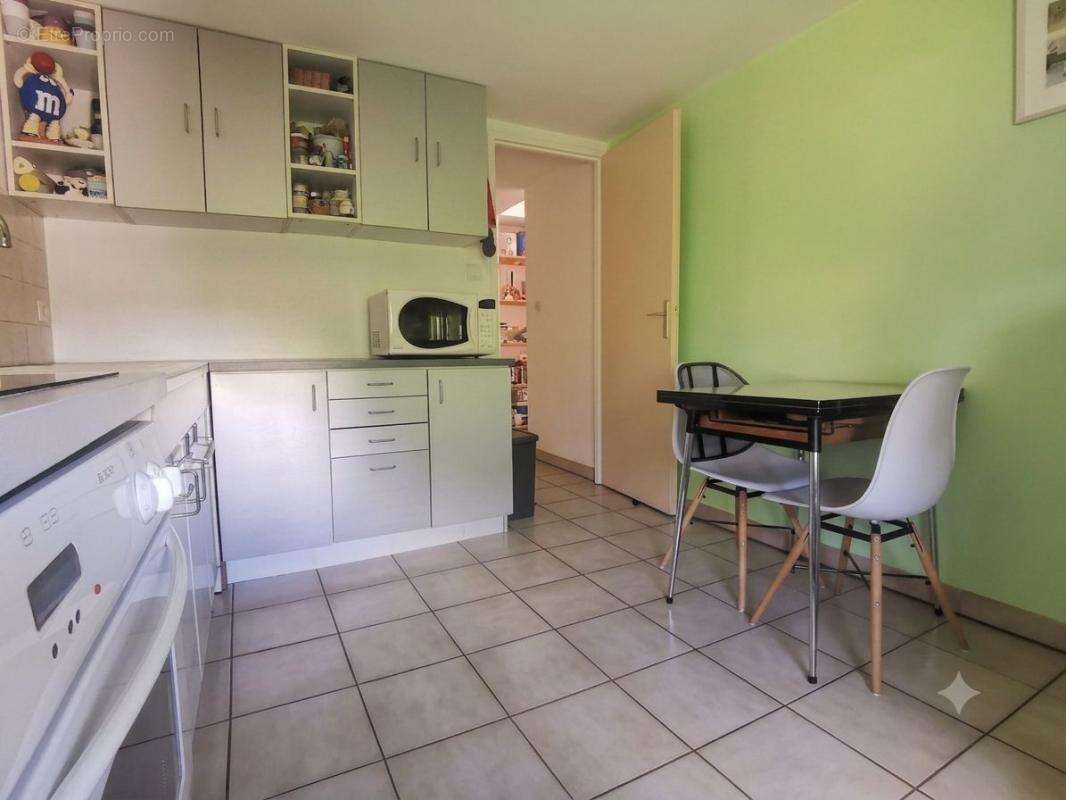 Appartement 2 chambres - garage - cave - centre ville - photo 3