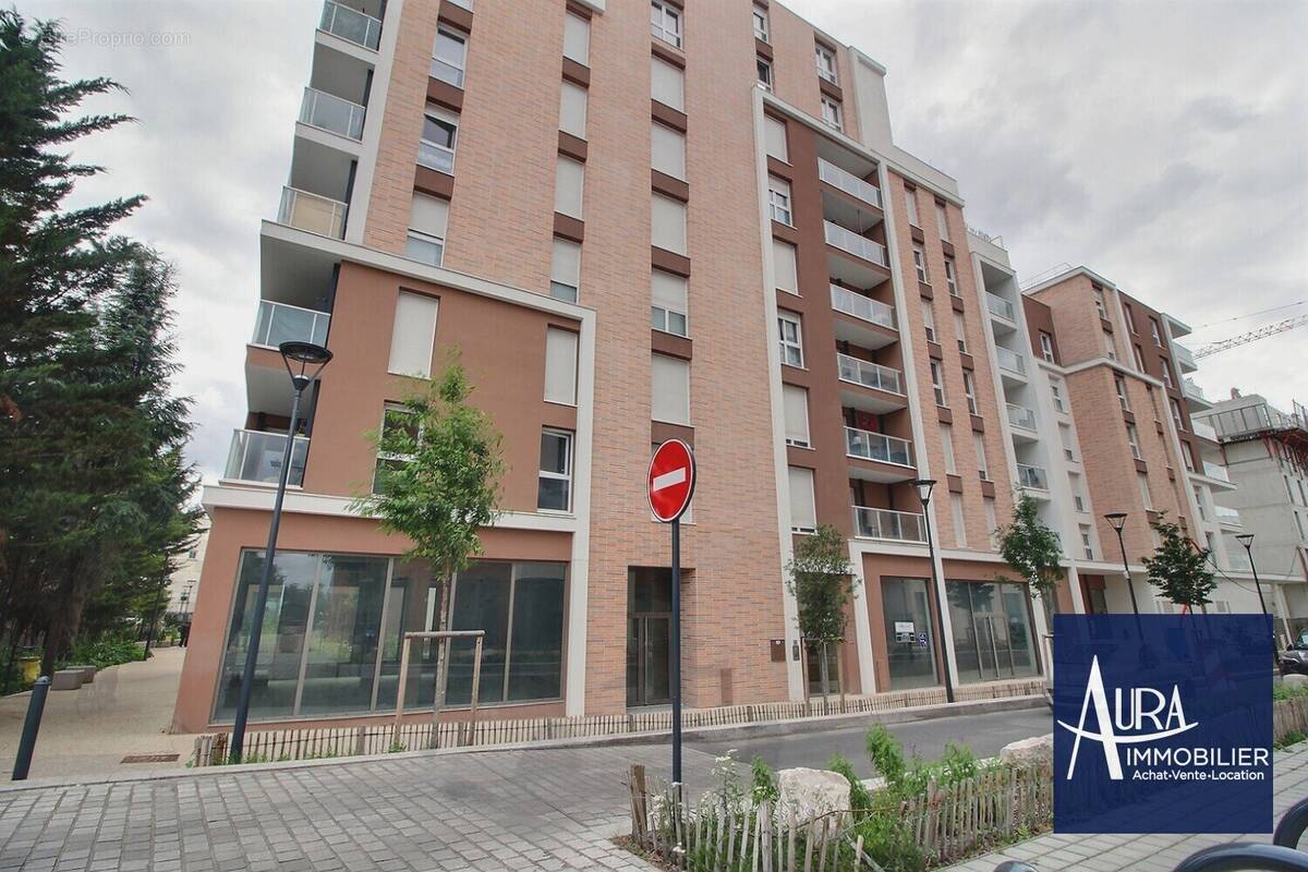 0_0005 - Appartement à ROMAINVILLE