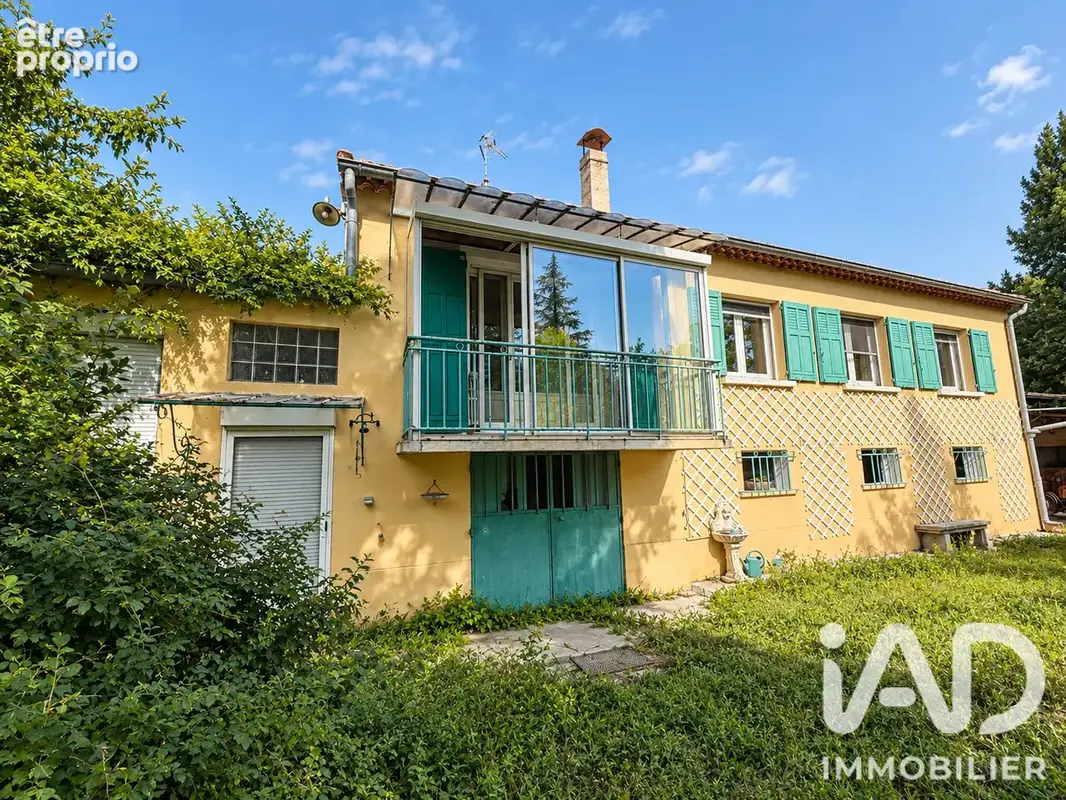 Photo 1 - Maison à ENTRAIGUES-SUR-LA-SORGUE