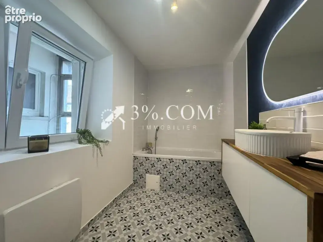 3%COM Très beau F3 entièrement refait à neuf - photo 8