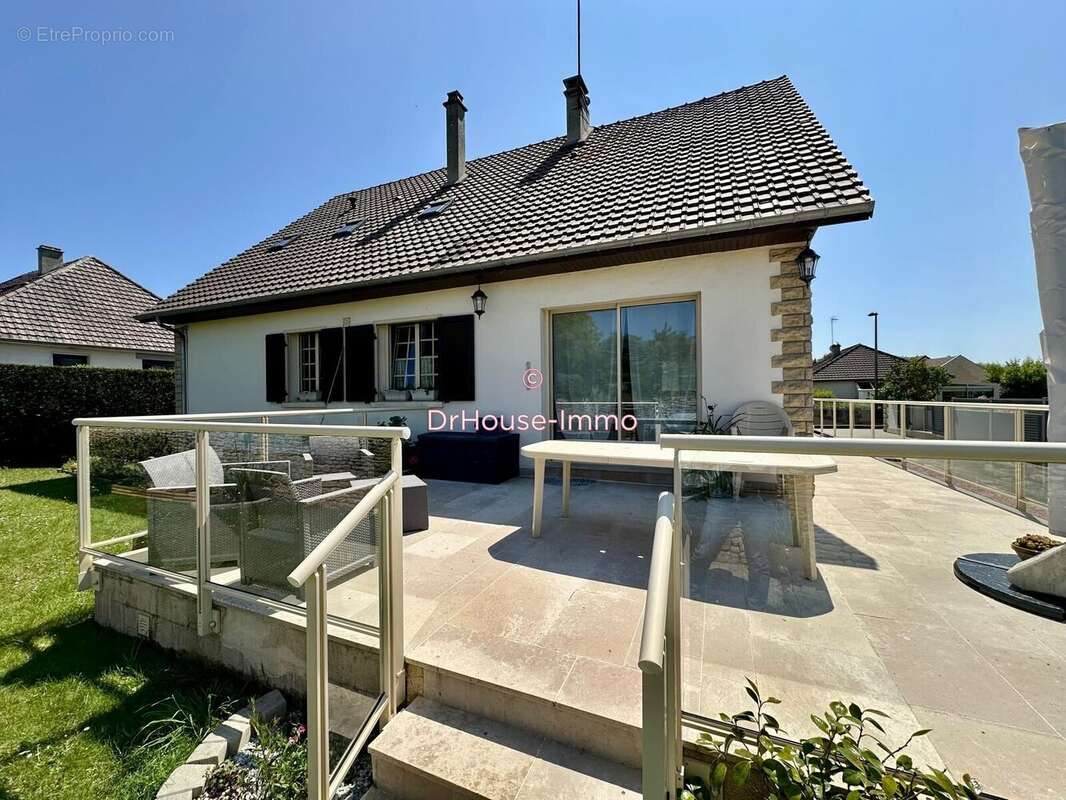 Maison à DOUVRES-LA-DELIVRANDE