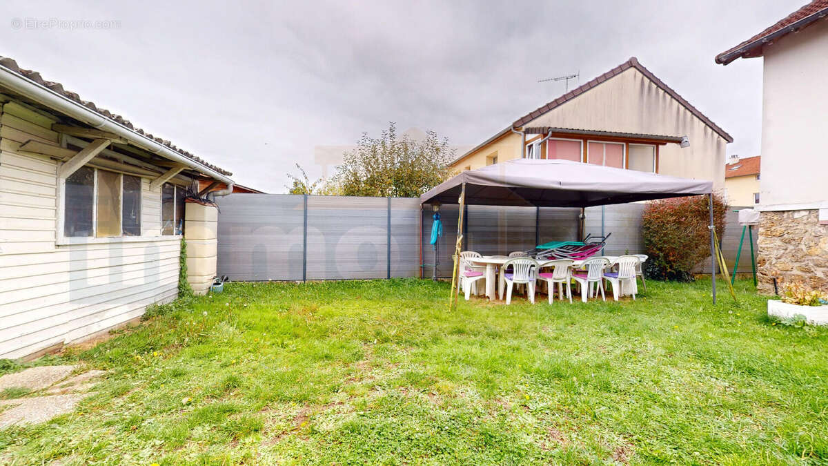 Maison à BOIS-D'ARCY