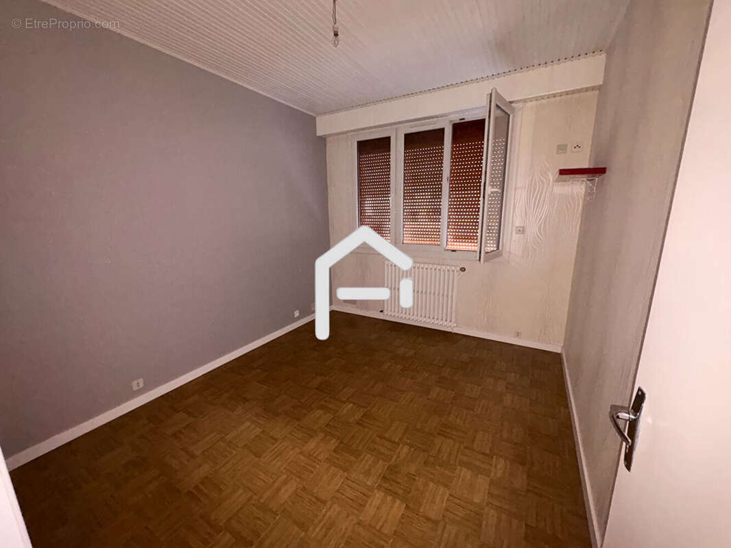 Maison 105 m² à Le Champ-Saint-Pere  - photo 9