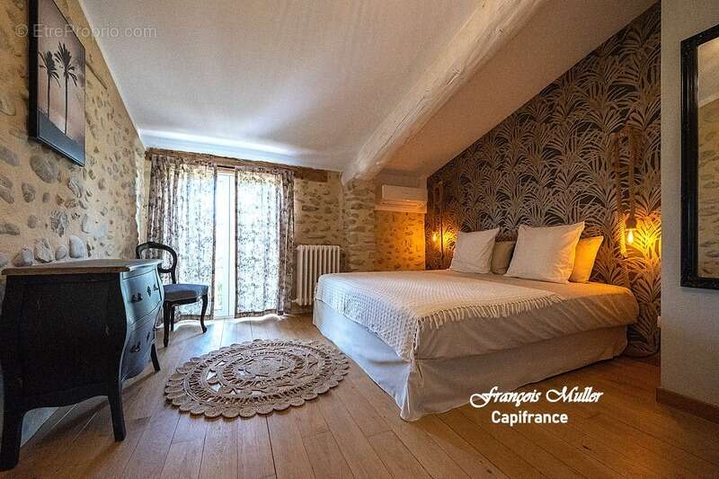 Propriété de caractère avec piscine et gîtes – Art de vivre en Provence - photo 12