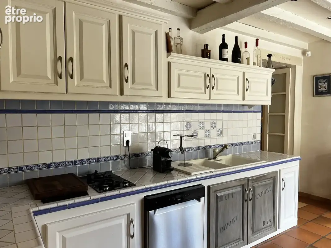 Charmante Maison en Pierre avec Piscine, Vues Panoramiques et Jardin Paisible - photo 8