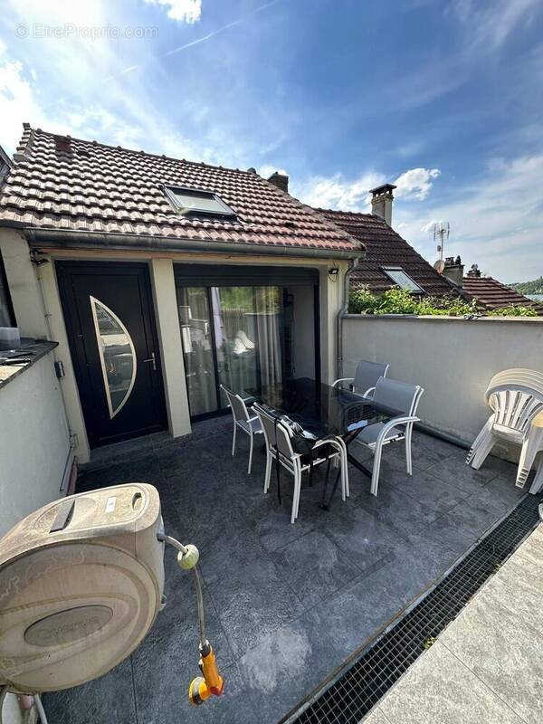 Maison à LA FRETTE-SUR-SEINE