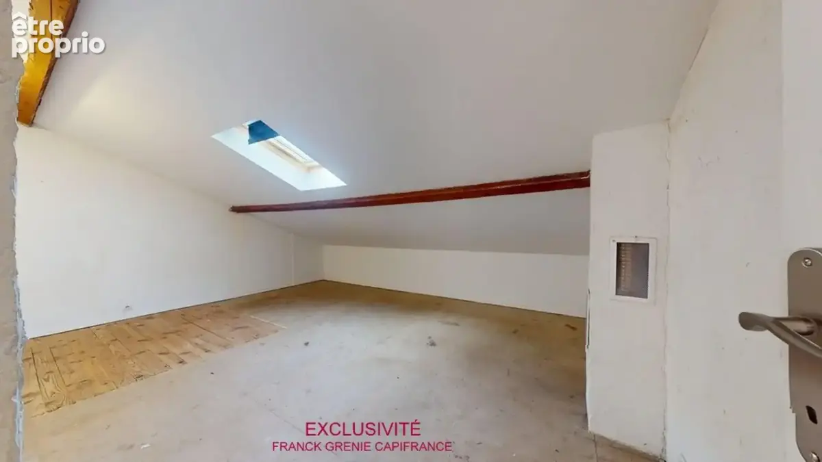 Tourves – maison à rénover 151 m² – 5 chambres – garage 60 m² – terrain 1 210 m² – panneaux solaires - photo 41