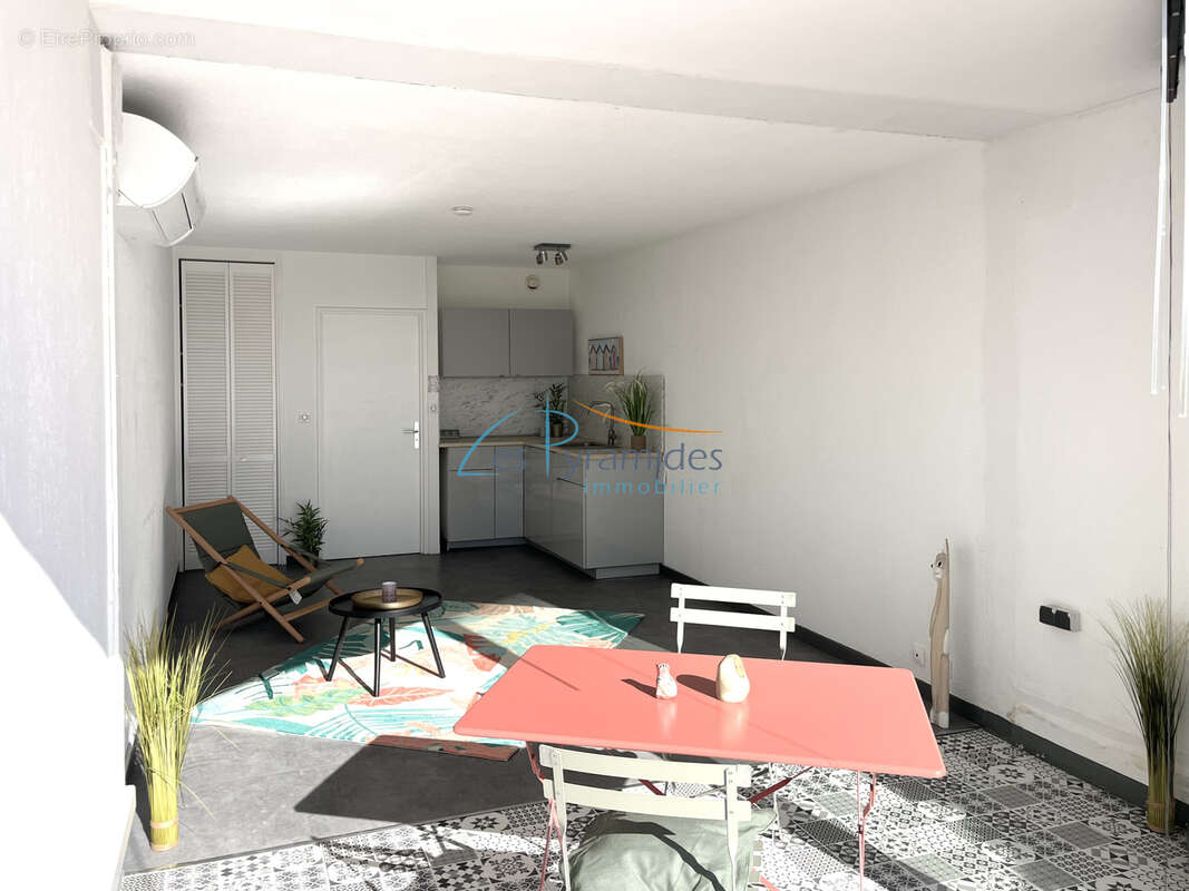 Studio cabine - verdure, mer - parking - photo 8