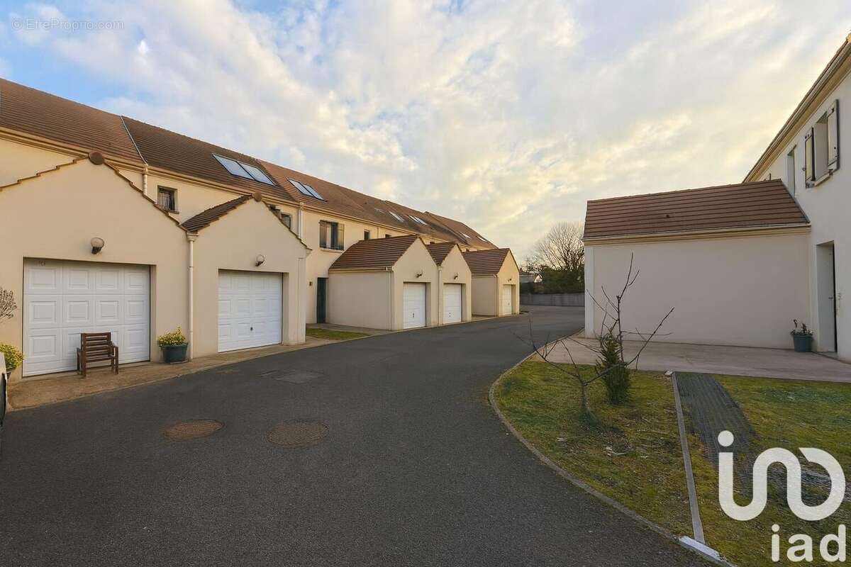 Photo 9 - Maison à MOUROUX