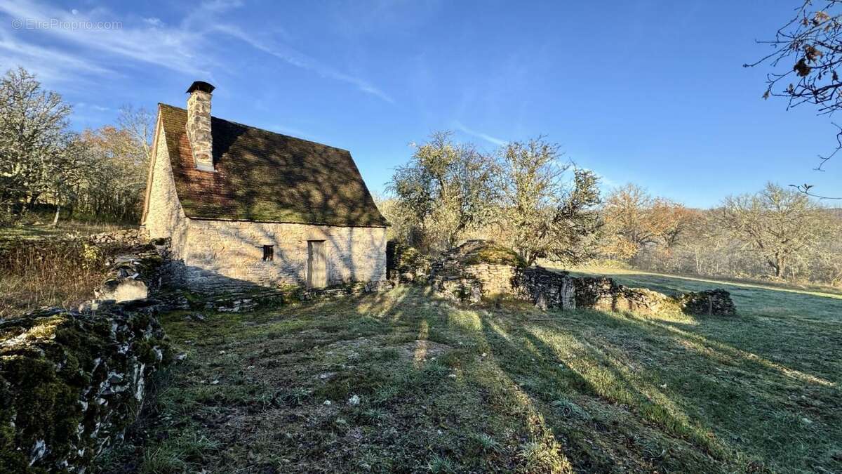 Maison à SAULIAC-SUR-CELE