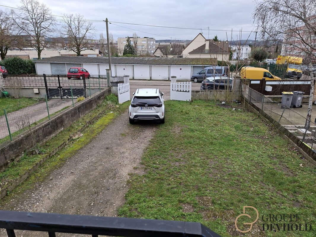 espace avant - Maison à LIMAY