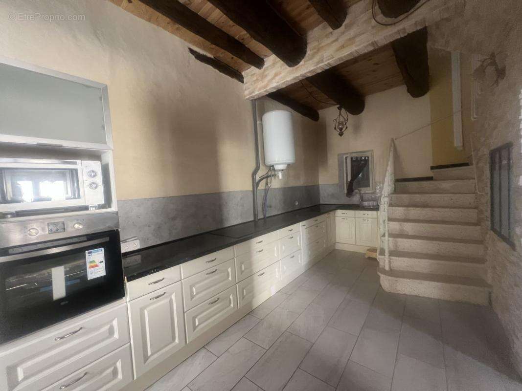 Maison 93 m² à Saint-Gilles  - photo 2