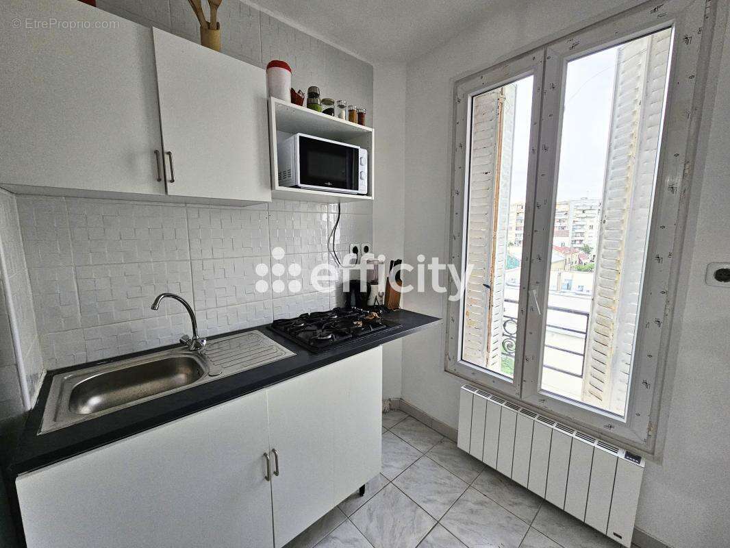 Appartement à GENNEVILLIERS