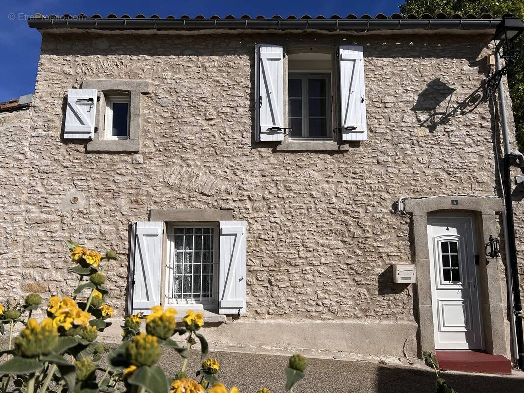 Maison à RAISSAC-SUR-LAMPY