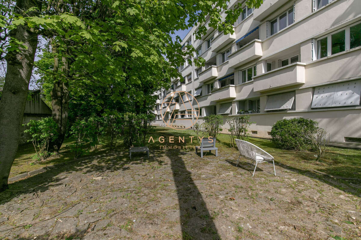 Appartement à SAINT-MAUR-DES-FOSSES