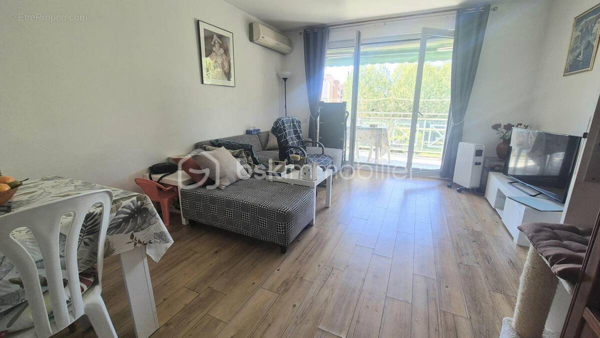 Appartement à HYERES