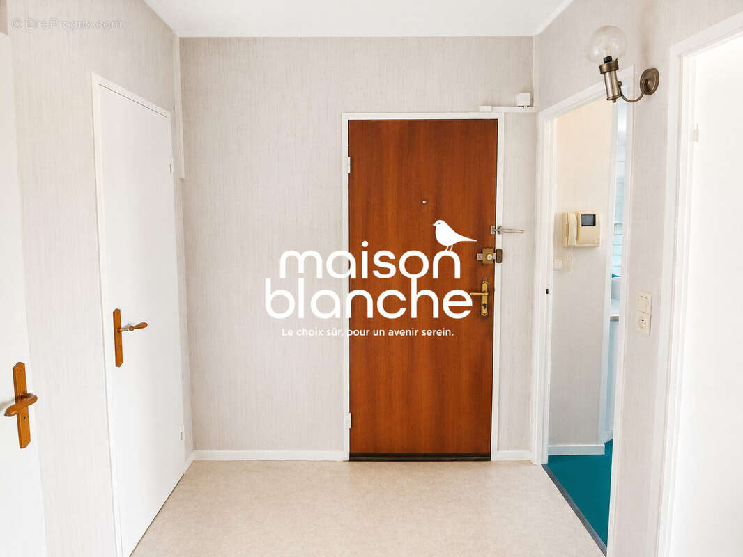 Appartement 74 m² à Parthenay  - photo 4