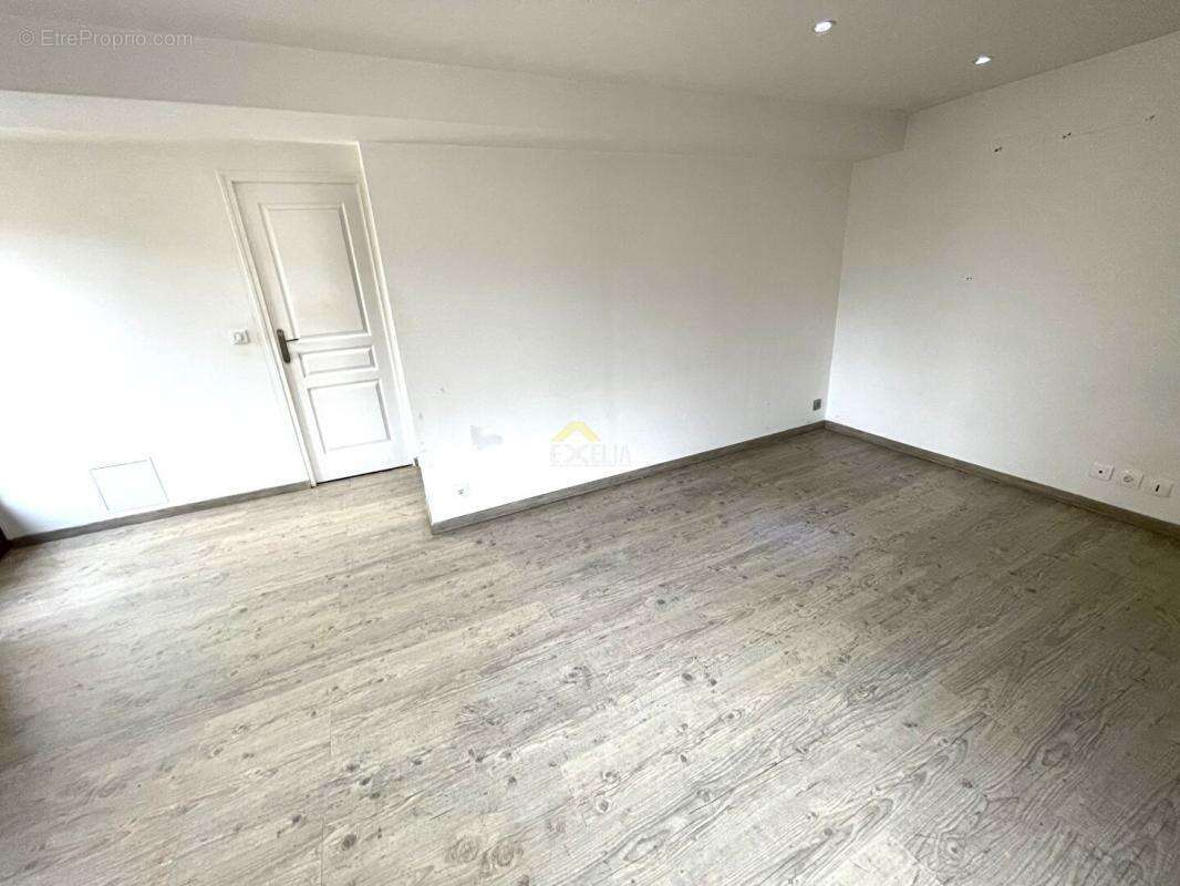 Maison à BENNECOURT