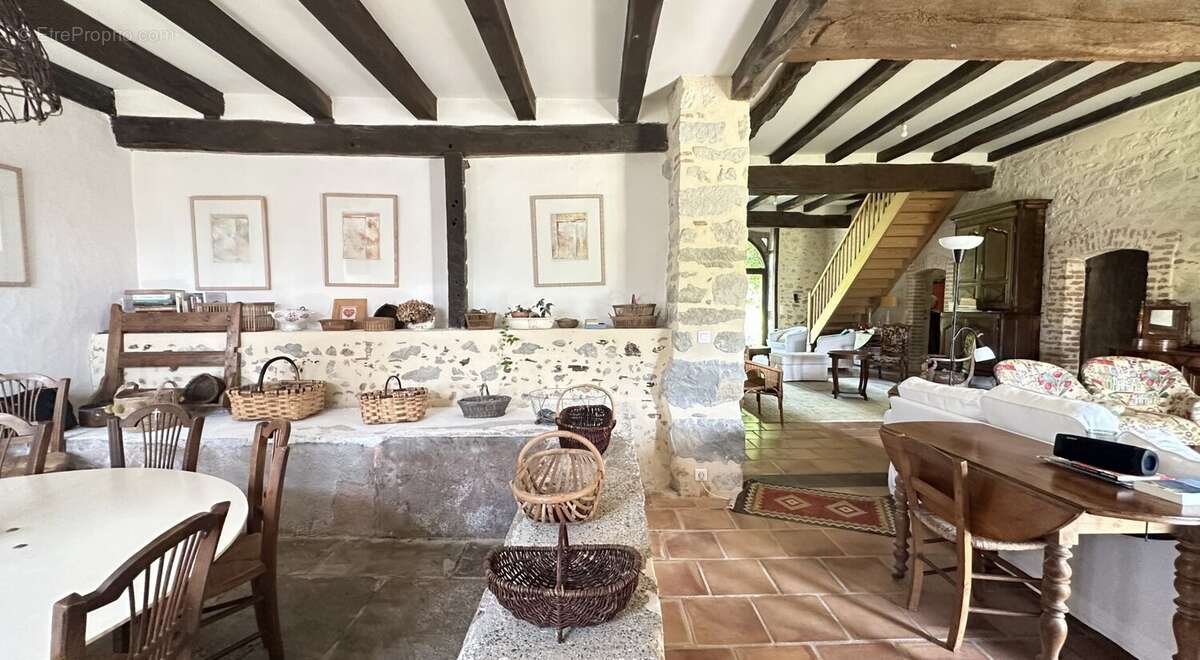 Maison à SAINT-LON-LES-MINES