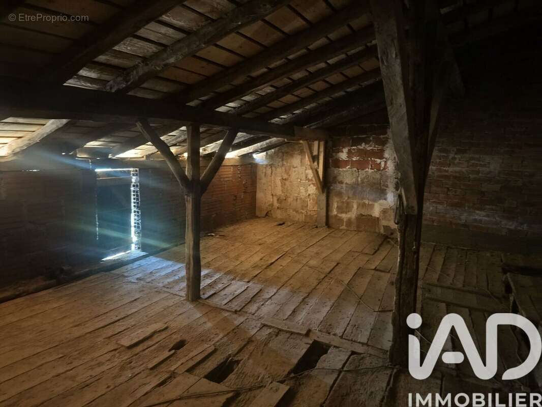 Maison 141 m² à Gensac-Sur-Garonne  - photo 4