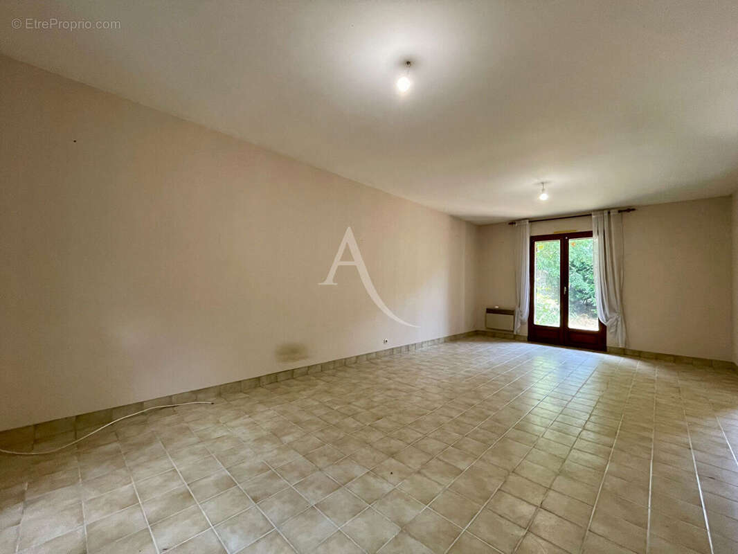 Contres en Sologne ? Pavillon de plain-pied proche du centre-bourg - photo 4