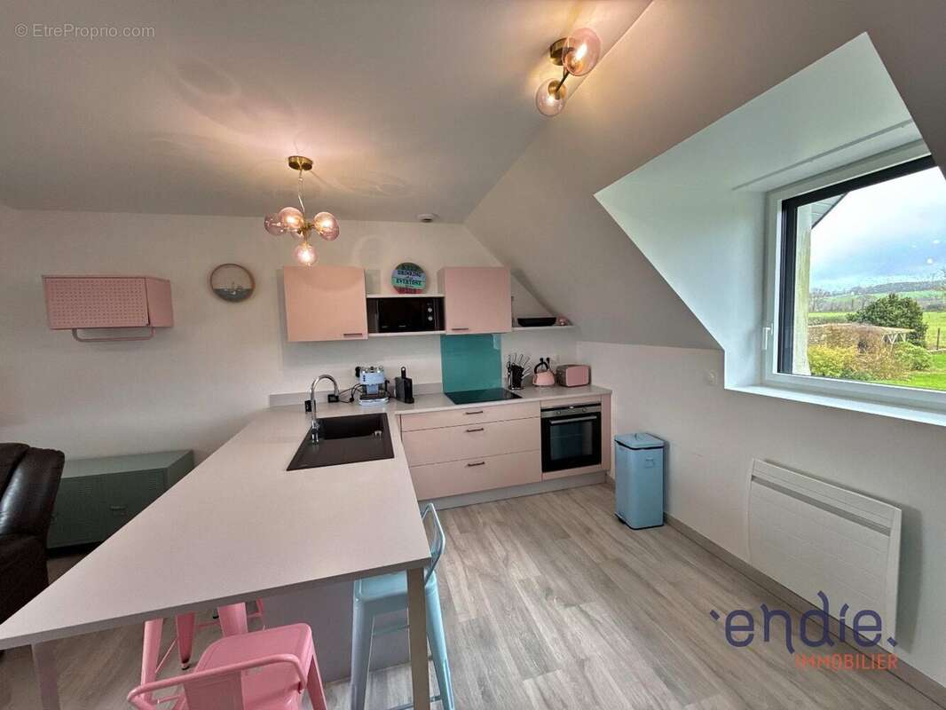 Commerce à PLONEVEZ-PORZAY