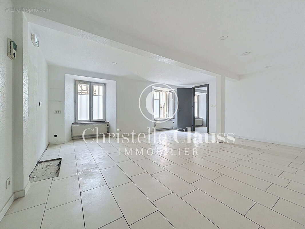Appartement Thann 2 pièce(s) 54.18 m2 - photo 2