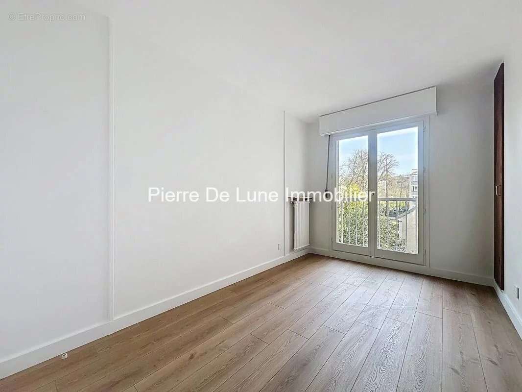 Versailles Clagny gare Rive Droite 12 mn à pied, T4 lumineux - photo 8