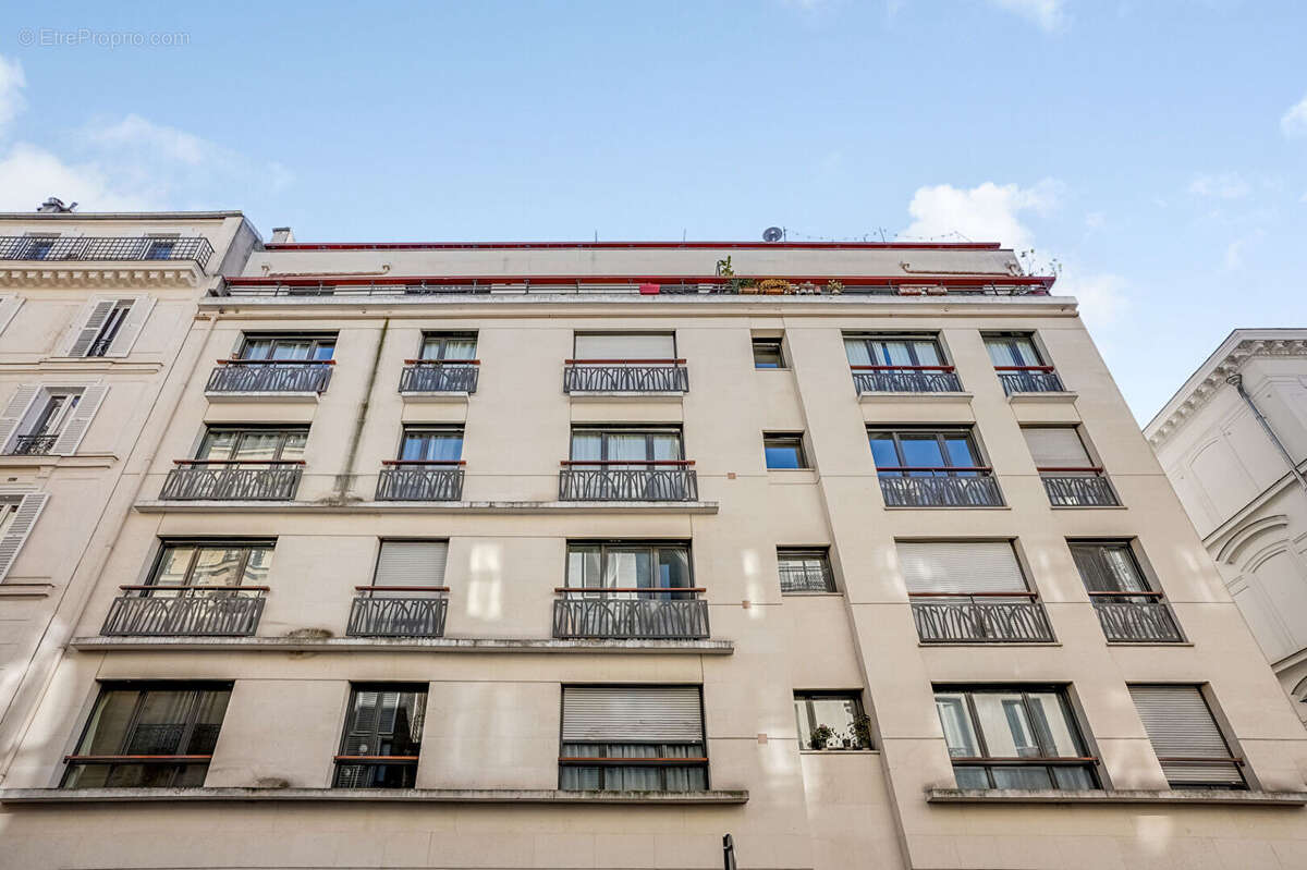 Appartement à PARIS-19E