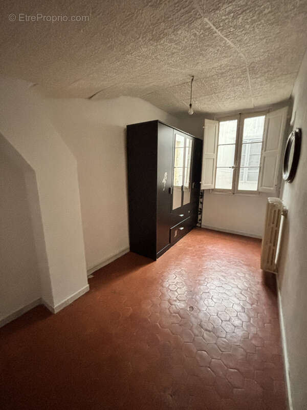 Appartement à MARSEILLE-1E
