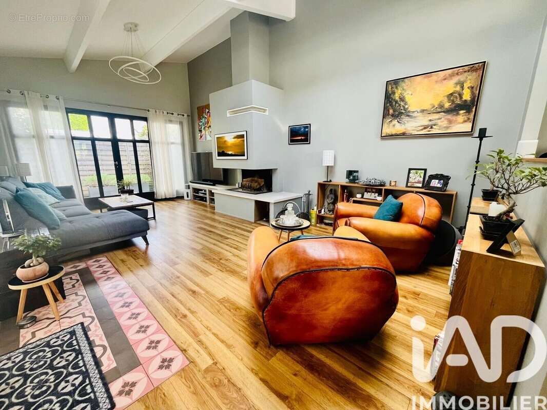Maison 155 m² à Clamart  - photo 2