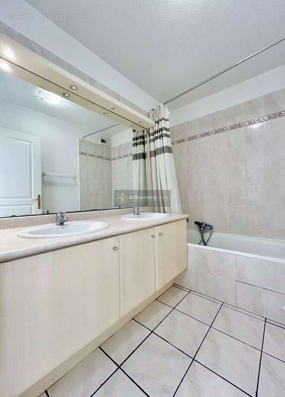 Appartement à FREJUS