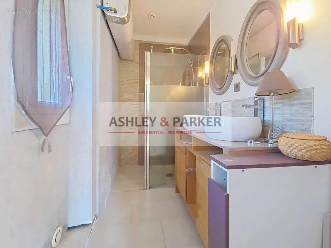 Appartement à VENCE