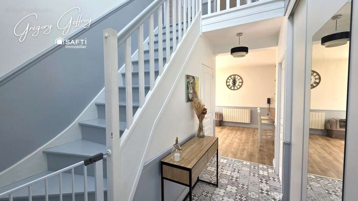 Maison 138 m² à Estrees-La-Campagne  - photo 3