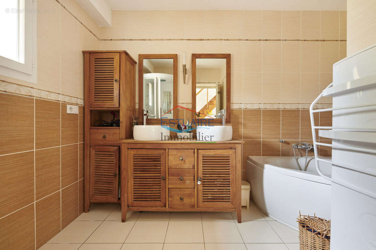 Maison à LA CHAPELLE-LAUNAY