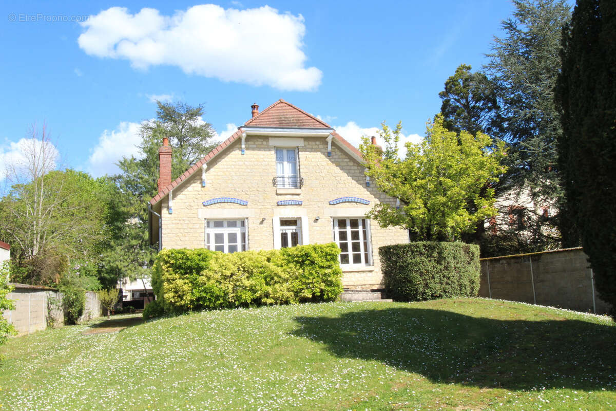 Maison à LA CHARITE-SUR-LOIRE