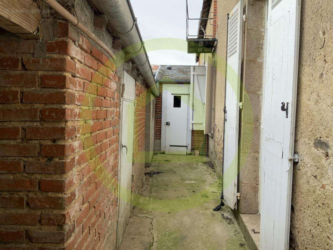 Maison à ORSENNES