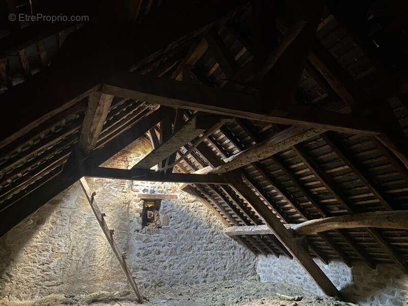 Maison à BUSSIERE-DUNOISE