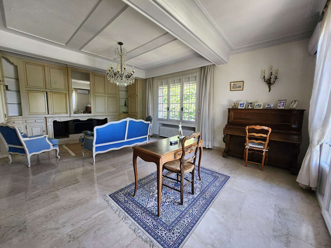 Maison 170m² à saint-saturnin-lès-avignon - photo 9
