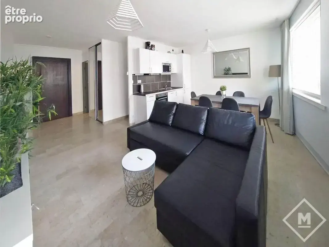 T4 Spacieux de 80m² à Vendre au Cœur du 7ème arrondissement de Marseille - photo 5