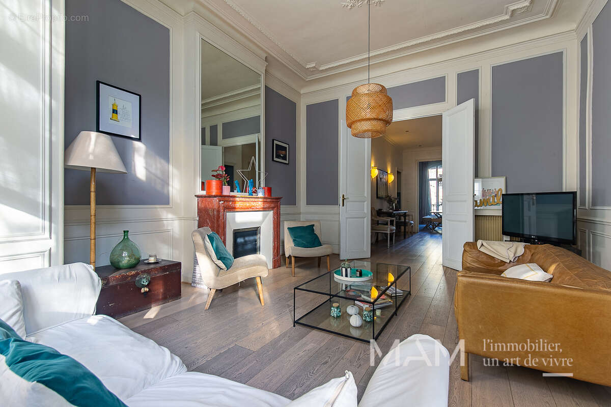 Appartement à MARSEILLE-6E