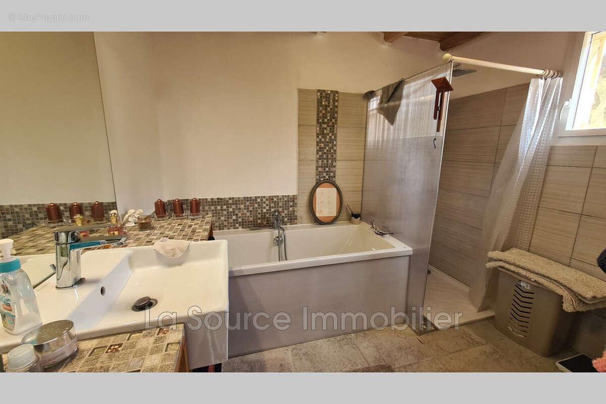 Maison à LA GARDE-FREINET